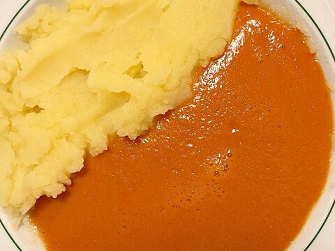 スープメーカーで、トマトと豚肉のポタージュ